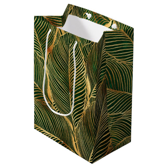 Gold Blätter Forest Green Elegantes Muster Mittlere Geschenktüte (Vorderseite Schrägansicht)