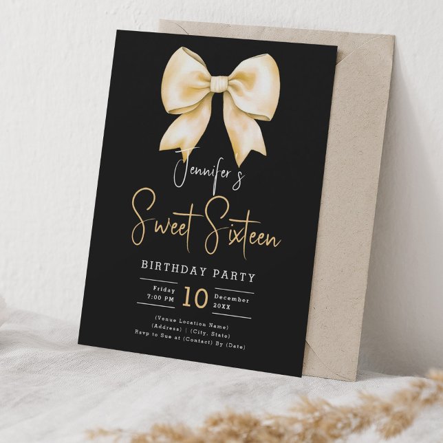 Gold Bow Coquette Script Sweet 16 Party Black Einladung (Gold Bow Coquette Script Sweet 16 Party Black Invitation)