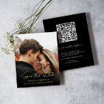 Gold Calligraphy Foto Save the Date Card<br><div class="desc">Das ist eine preisgünstige moderne Hochzeit speichern Sie die Dattelkarte mit einem eleganten kalligraphischen Schriftart in Gold und einem minimalistischen Foto-Design. Diese budgetfreundliche Karte ist auf einem Blatt gedruckt. Die Rückseite beinhaltet eine Nachricht, die Sie personalisieren können und einen QR-Code für Ihre Hochzeitswebsite. Geben Sie einfach Ihre Hochzeit URL, um...</div>