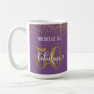 Gold Confetti Script 50 & Fabulous über Lila Kaffeetasse