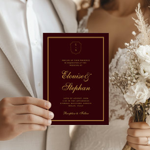 Gold Crest Monogram Burgund All-in-One-Hochzeit Einladung