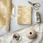 Gold Diamond Elegante Sparkle Wedding Verlobung Geschenkpapier<br><div class="desc">Das Gold Diamond Elegant Sparkle Wedding Verlobung Wrapping Paper zeichnet sich durch ein stilvolles Muster goldglänzender Diamanten auf goldenem Hintergrund aus. Ideal für Hochzeiten,  Verlobungen,  Jubiläum und vieles mehr. Von Evco Studio entworfen www.zazzle.com/store/evcostudio</div>