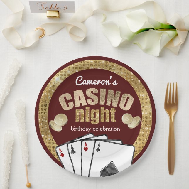 Gold Diamonds Burgundi Casino Night Party Pappteller (Hochzeit)