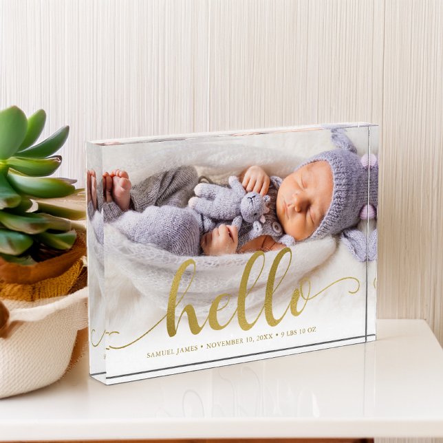 Gold Effect Skriptschrift "Hello" Baby Fotoblock (Von Creator hochgeladen)