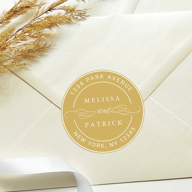 Gold Elegante Couple Names Wedding Rücksendeadress Runder Aufkleber (Von Creator hochgeladen)