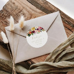 Gold Feather Boho Floral Vielen Dank Gastgeschenk  Runder Aufkleber<br><div class="desc">Diese goldene Feder boho blumenminimalistisch danke Ihnen Gastgeschenk Hochzeit klassischen Rundaufkleber ist perfekt für eine rustikale Hochzeit. Die Gestaltung umfasst handbemalte braune Wildfedern, bohgelbe, weiße, lila, rosa, rot-bordeauxfarbene Blume und blaue Beeren, die in hübschen Bouquets angeordnet sind. Machen Sie den Aufkleber mit Ihren eigenen Namen, der Veranstaltung (falls zutreffend) und...</div>