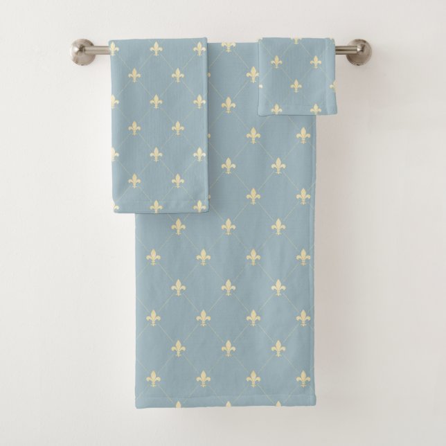 Gold Fleur-de-Lis Dusky Blue Badhandtuch Set (Insitu)