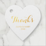 Gold Foil Elegante Script Gastgeschenk Hochzeit Ge Geschenkanhänger<br><div class="desc">Fügen Sie einfach Ihre individuelle Namen zu diesem romantischen,  herzförmigen vergoldeten Gastgeschenk Hochzeit Geschenk Tag Set.</div>