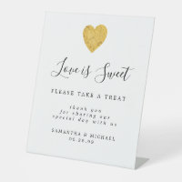 Gold Foil Liebe ist Sweet Wedding Dessert Bar
