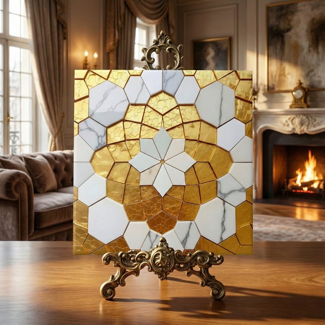 Gold Foil & White Marble Geometric Mosaic Art Deco Fliese (Von Creator hochgeladen)