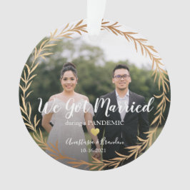 Gold-Foto Verheiratet während der Pandemie Weihnac Ornament