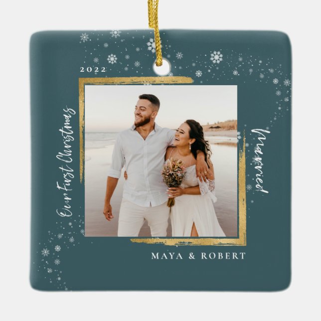 Gold Gerahmtes Foto Unser erstes Weihnachtsfest Ve Keramikornament (Vorderseite)