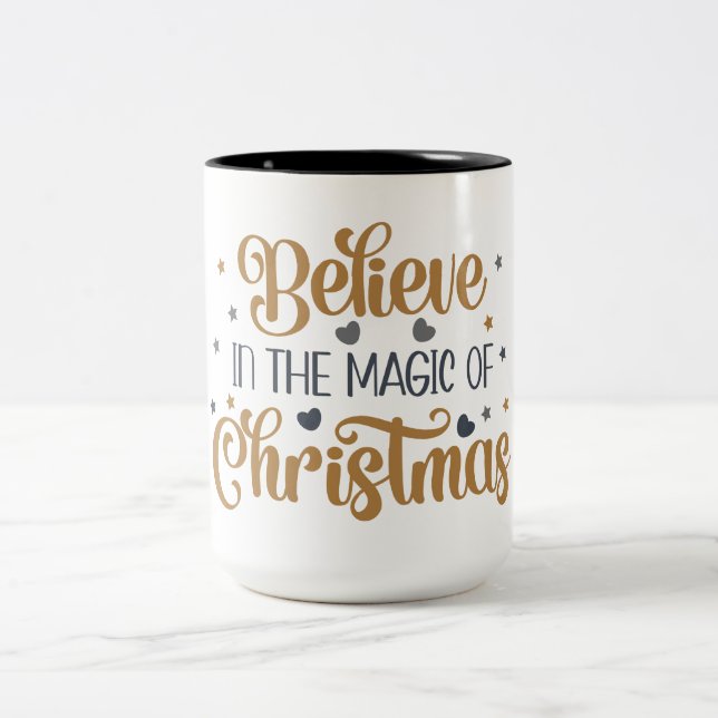 Gold glaubt an die Magie der Weihnachten Zweifarbige Tasse (Mittel)
