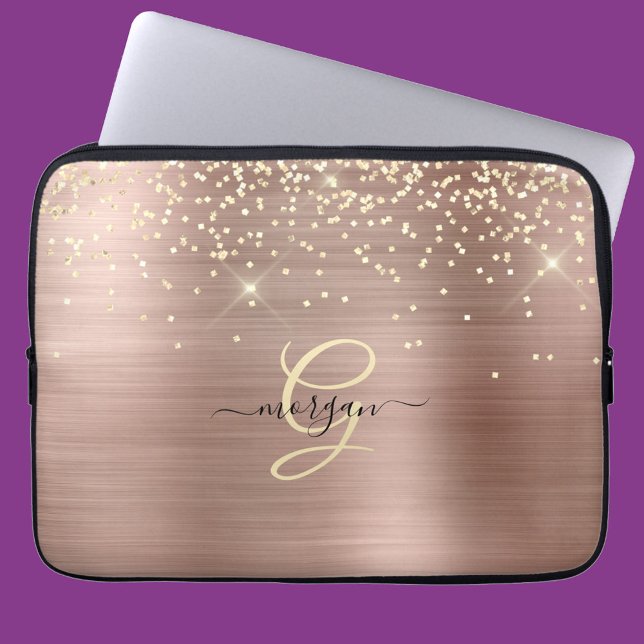 Gold Glitter, Gold Monogram, Black Script Name Laptopschutzhülle (Von Creator hochgeladen)