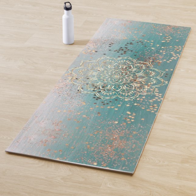 Gold Glittery Stars mit Mandala auf Aquamarin Yogamatte (Beispiel)