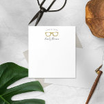 Gold Glitzer Retro Brillen Notizblock<br><div class="desc">Mein Gold Glitzer Retro Brillen Note Pad ist ein tolles Geschenk für jeden. Personalisieren Sie mit einem Namen für ein einzigartiges Geschenk. Personalisierte Notizblöcke machen großartige Geschenke für jeden Anlass. Das Design bietet Imitate Gold Glitzer Retrobrille und eine saubere Typografie. Weitere Farboptionen sind verfügbar.</div>