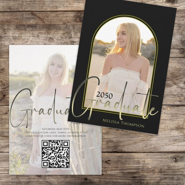 Gold Graduate Script Black Arch Foto QR Code Einladung (Von Creator hochgeladen)