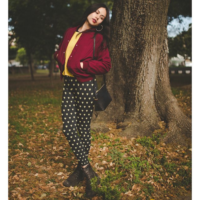 Gold Hearts Muster Black Fashion Travel Workout Leggings (Gold Hearts Pattern Black Fashion Travel Workout Leggings)