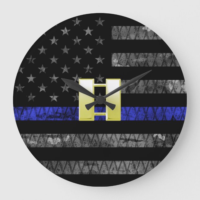 (Gold) Kapitän Thin Blue Line Distressed Flag Große Wanduhr (Vorderseite)