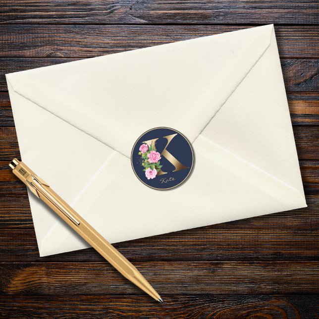 Gold Letter K Navy Elegant Floral Monogram Rose Runder Aufkleber (Von Creator hochgeladen)