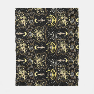 Gold Lotus: Crescent Vintag Elegance. Fleecedecke