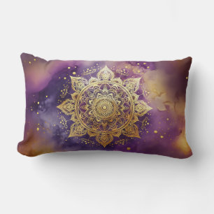 Gold Mandala für Lila Wasserfarbe Lendenkissen