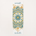 Gold Mandala Yoga Mat Yogamatte<br><div class="desc">Mit unserem exquisiten Yoga Mat Blue Gold Mandala Namaste Design Yoga Mat stärken Sie Ihre Yoga-Praxis. Diese bezaubernde Matte zeigt goldfarbene und wasserfarbene blaue Mandalase auf einem weißen Hintergrund und schafft ein harmonisches und ruhiges Ambiente für Ihre Yoga-Sessions. Personalisieren Sie es mit Ihrem eigenen stilvollen Skriptnamen, um es wirklich zu...</div>