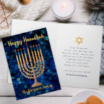 Gold Menorah Hanukkah Holiday Card Feiertagskarte<br><div class="desc">Feiern Sie die Saison mit dieser atemberaubenden Hanukkah-Urlaubskarte mit einem strahlenden vergoldeten menorah-Set vor einem reichen Aquarellfarben-Blumenhintergrund. Das schimmernde Kerzenlicht und die goldene Schrift verleihen Wärme und Eleganz, während das Innere Raum für eine herzliche personalisierte Botschaft bietet. Ideal, um während des Festivals der Lichter der Familie und Freunden Segen des...</div>