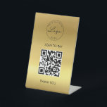 Gold Metallic Scan Me QR-Logo Sockelschild<br><div class="desc">Dieses schöne Schild ist perfekt für den modernen Geschäftsmann. Es zeigt den Stil,  den Luxus und die Schönheit Ihrer Marke. Der QR-Code ermöglicht den Kunden eine kontaktlose Zahlungsweise.</div>