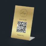 Gold Metallic Scan Me QR-Logo Sockelschild<br><div class="desc">Dieses schöne Schild ist perfekt für den modernen Geschäftsmann. Es zeigt den Stil,  den Luxus und die Schönheit Ihrer Marke. Der QR-Code ermöglicht den Kunden eine kontaktlose Zahlungsweise.</div>
