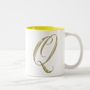 Gold Monogram Q initials Merchandise Zweifarbige Tasse