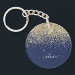 Gold Navy Blue Glitzer Script Monogram Girl Name Schlüsselanhänger<br><div class="desc">Schlüsselanhänger für Monogramm Name des Glitzer: Gold und Navy Blue. Das macht den perfekten 16 Geburtstag,  Hochzeit,  Brautparty,  Jubiläum,  Babydusche oder Junggeselinnen-Abschied Geschenk für jemanden,  der Lieben glamourösen Luxus und schicke Stile.</div>