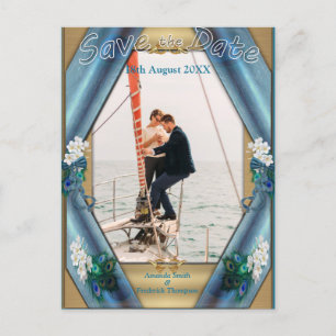 Gold, PfauenFedern auf Smaragdgrüner Seide Ankündigungspostkarte