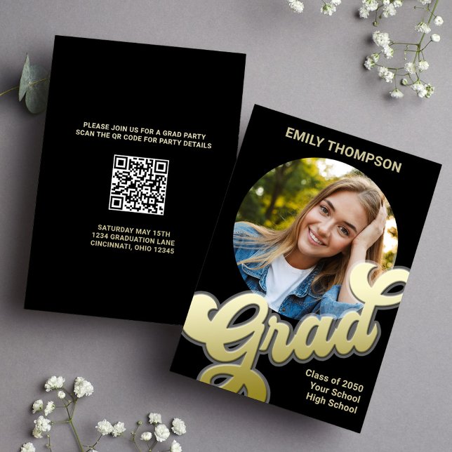 Gold Retro Typografy Graduation Party Einladung (Graduation photo card with circle photo and )