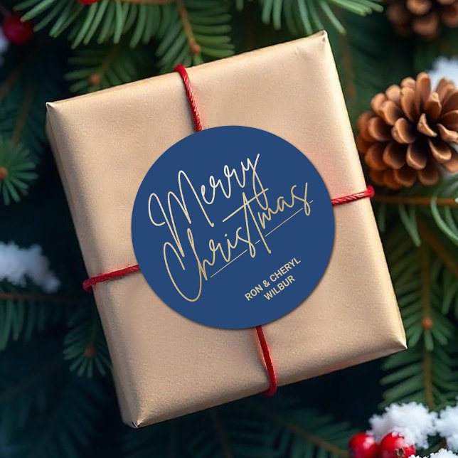 Gold Script Frohe Weihnachten auf Blue Runder Aufkleber (Merry Christmas in gold script on blue 3" round stickers)