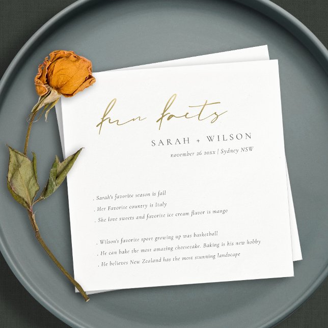 Gold Script Schwarz-weiß Hochzeitsspass Fakten Serviette (Von Creator hochgeladen)