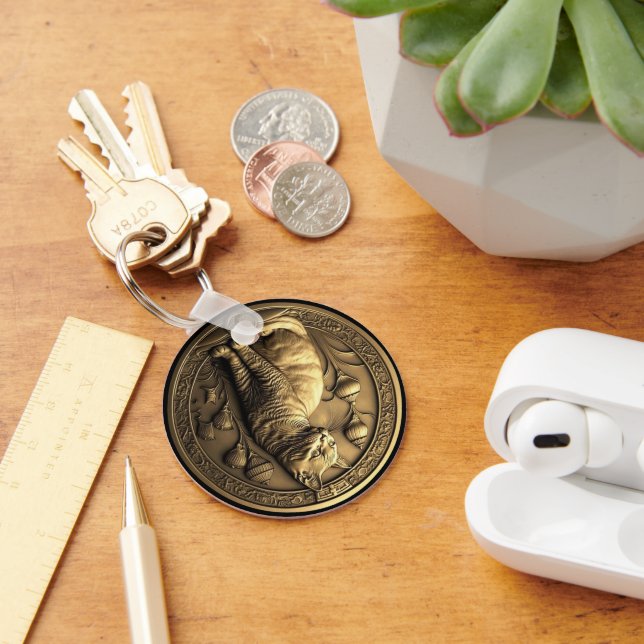 Gold Sitting Cat Medallion Schlüsselanhänger (Schreibtisch)