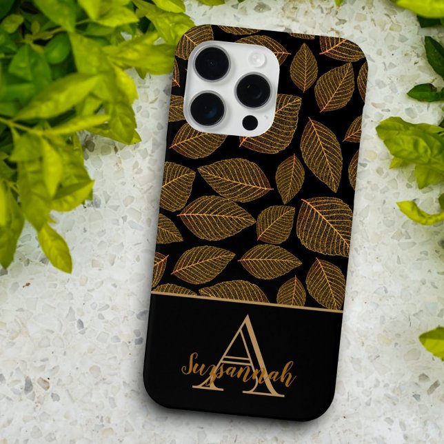 Gold Skeletton-Blätter auf Schwarz-Zoll-Monogramm Case-Mate iPhone Hülle (phone case back with leaf pattern and template monogram and name)