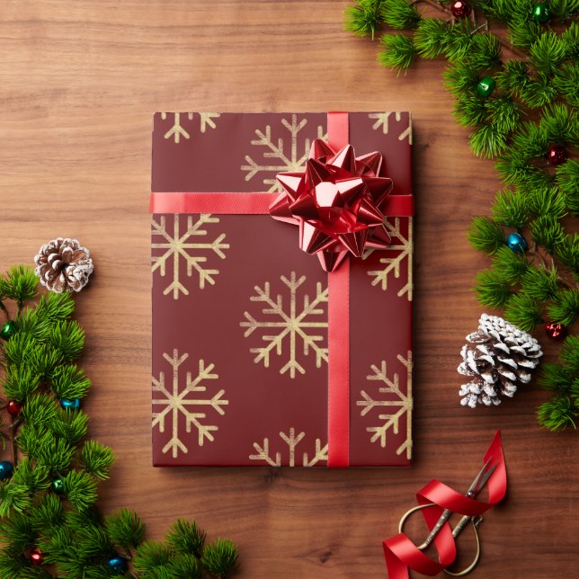 Gold Snowflakes Rote Weihnachtsgeschenke Geschenkpapier (Feiertagsgeschenk)