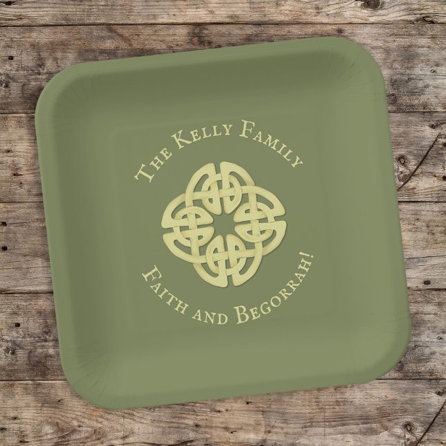 Gold St. Patrick's Day Personalisiert Celtic Pappteller (Von Creator hochgeladen)