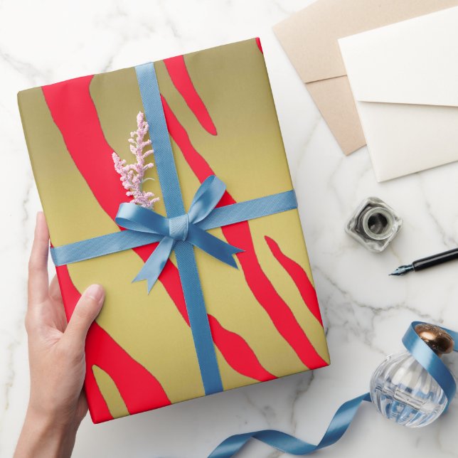 Gold Tiger Stripes Red Geschenkpapier (Schenken)