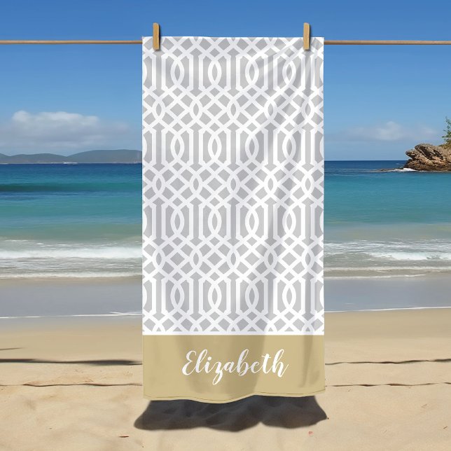 Gold und Gray Trellis Monogram | Editierbare Farbe Strandtuch (Von Creator hochgeladen)