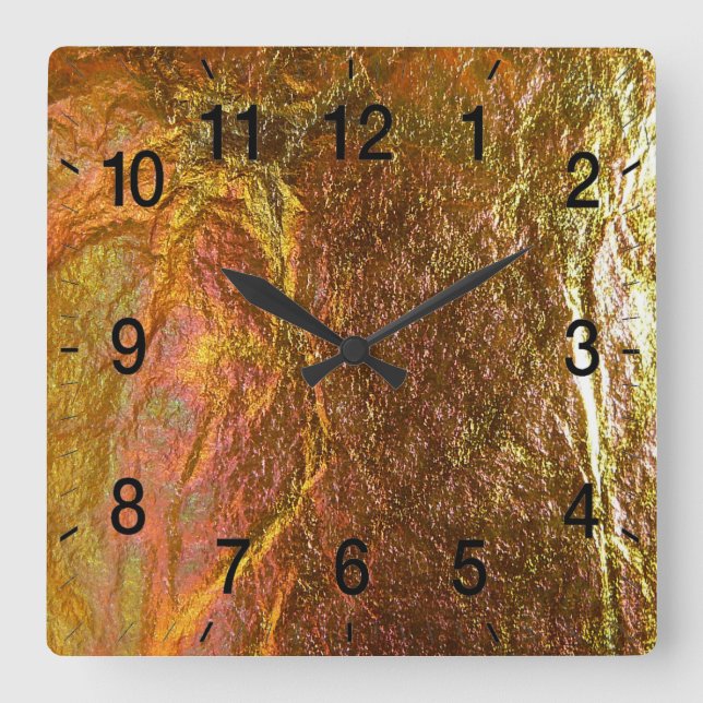 Gold- und Messingtextur mit einem Krinkfleck Quadratische Wanduhr (Vorderseite)