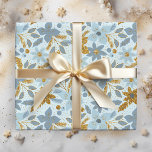 Gold und Pastel Blue Christmas Poinsettia Blume Geschenkpapier<br><div class="desc">Dieses elegante und glamouröse Verpackungspapier ist vielseitig einsetzbar und kann für Geschenke oder Kunst- und Handwerksprojekte verwendet werden. Es ist ideal für jeden Anlass wie Weihnachten, Geburtstage, Hochzeiten, Brautpartys, Babyduschen, Jahrestage oder allgemeine Geschenke. Das Design umfasst Imitate mit goldenen Glitzer-Poinsettia Blume auf einem pastellfarbenen türkisblauen Hintergrund. Ideal für die Ferienzeit....</div>
