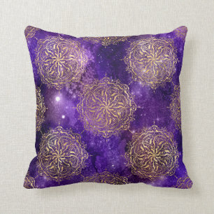 Gold- und Purpur-Galaxie-Dharma-Mandala-Muster Kissen