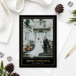 Gold und Schwarz dekoratives Foto Folien Feiertagskarte<br><div class="desc">Einfach elegante Urlaubsfotokarte mit Porträtbild mit einem dekorativen,  aber minimalistischen Rahmen aus Goldfolie,  in dem sich die Streifen überschneiden. Beinhaltet "Frohe Weihnachten" Formulierung in schönen Scroll Serif Typografie mit schwarzem Hintergrund - kann geändert werden. Bonus optional Foto und Wortlaut können auf der Rückseite der Karte personalisiert werden.</div>