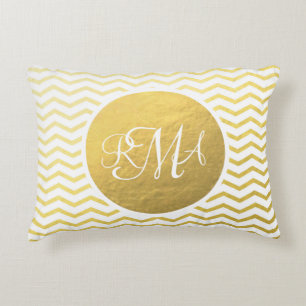 Gold und weißes Zickzack mit Monogramm Dekokissen