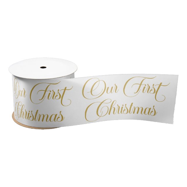 Gold White Our First Christmas Script Typografie Satinband (Spule)