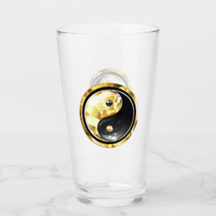 Gold Yin Yang auf schwarz Glas