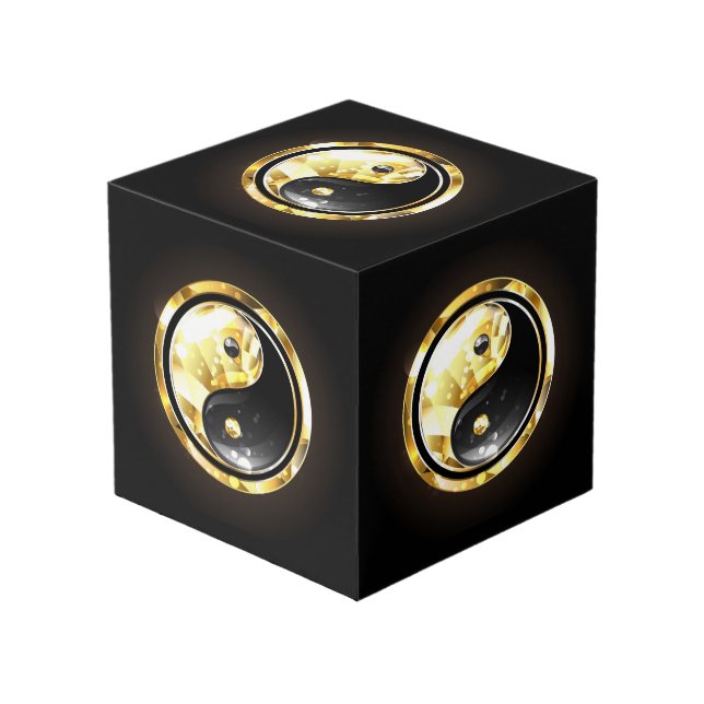 Gold Yin Yang auf schwarz Würfel (Vorderseite Schrägansicht)